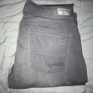 Denizen Levi’s skinny jeans